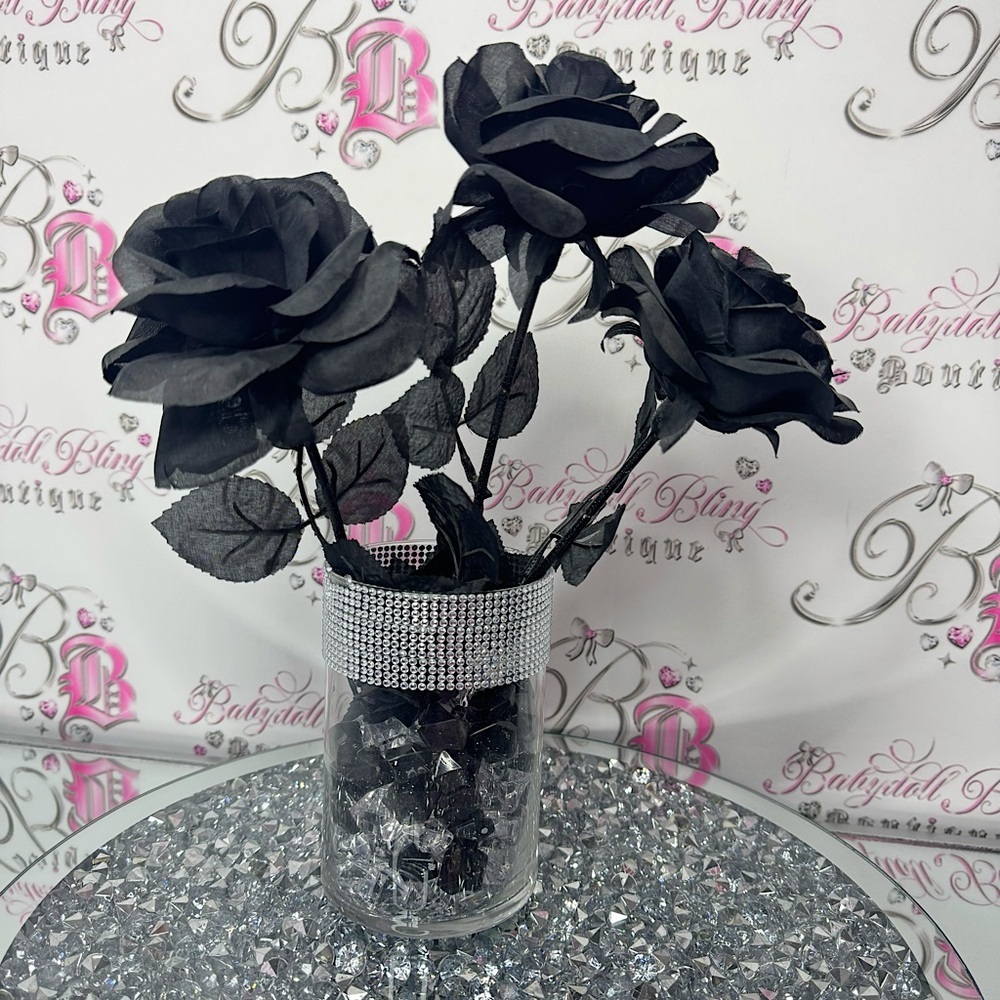 Roses vase sparkly diamond bling black roses black clear pebbles gothic bouquet